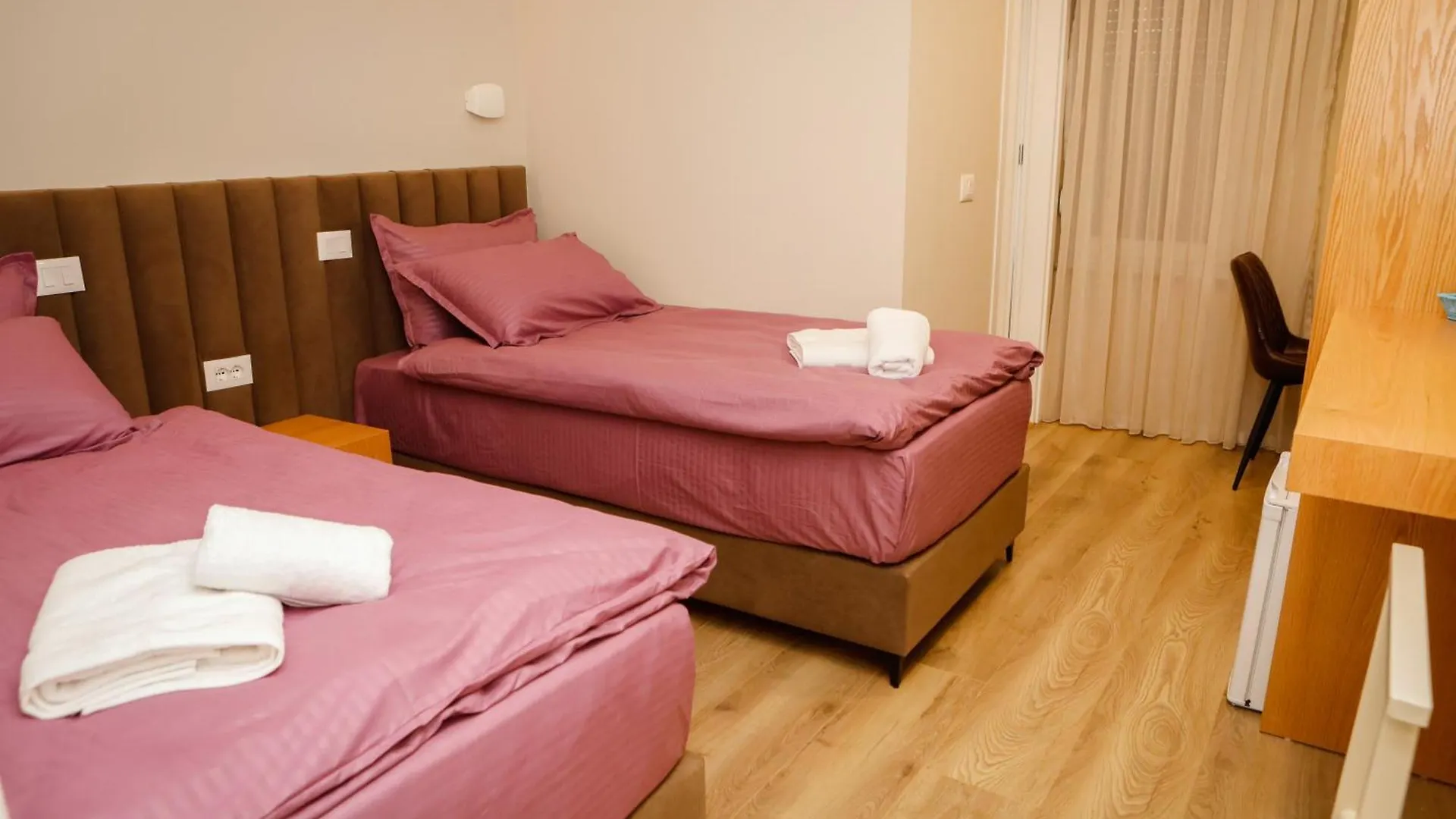 Tirana Hotel Petite Maison Hermes 3*,